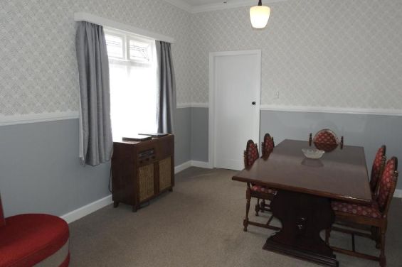 Art Deco Apartment (2-bedroom)